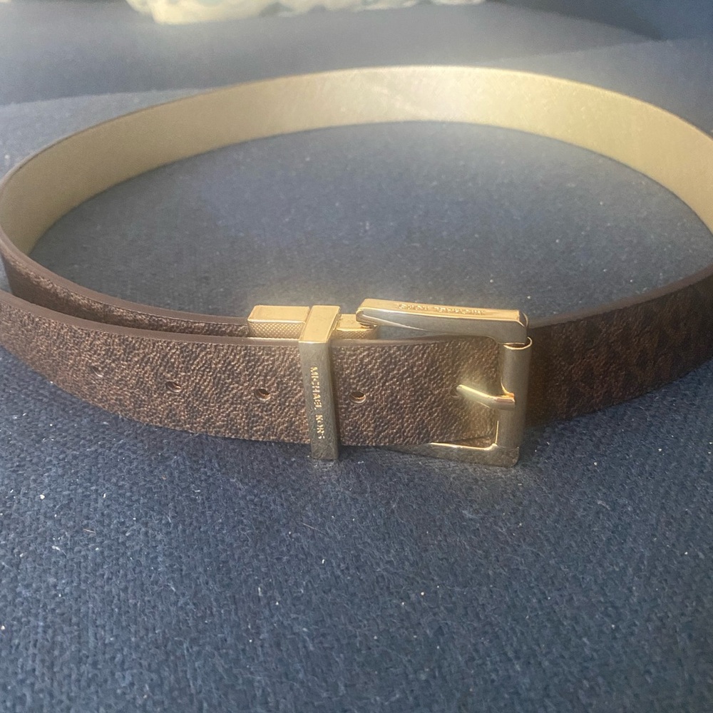 Michael Kors Reversible Belt. Brown. Large. Please see photos.